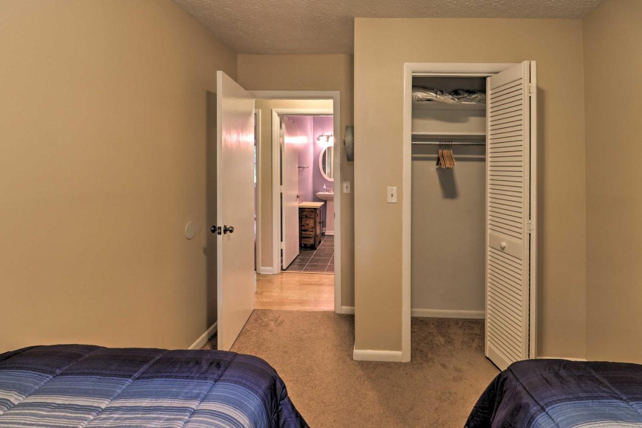 Hendersonville Home With Fire Pit 5 Mi To Downtown! Ngoại thất bức ảnh